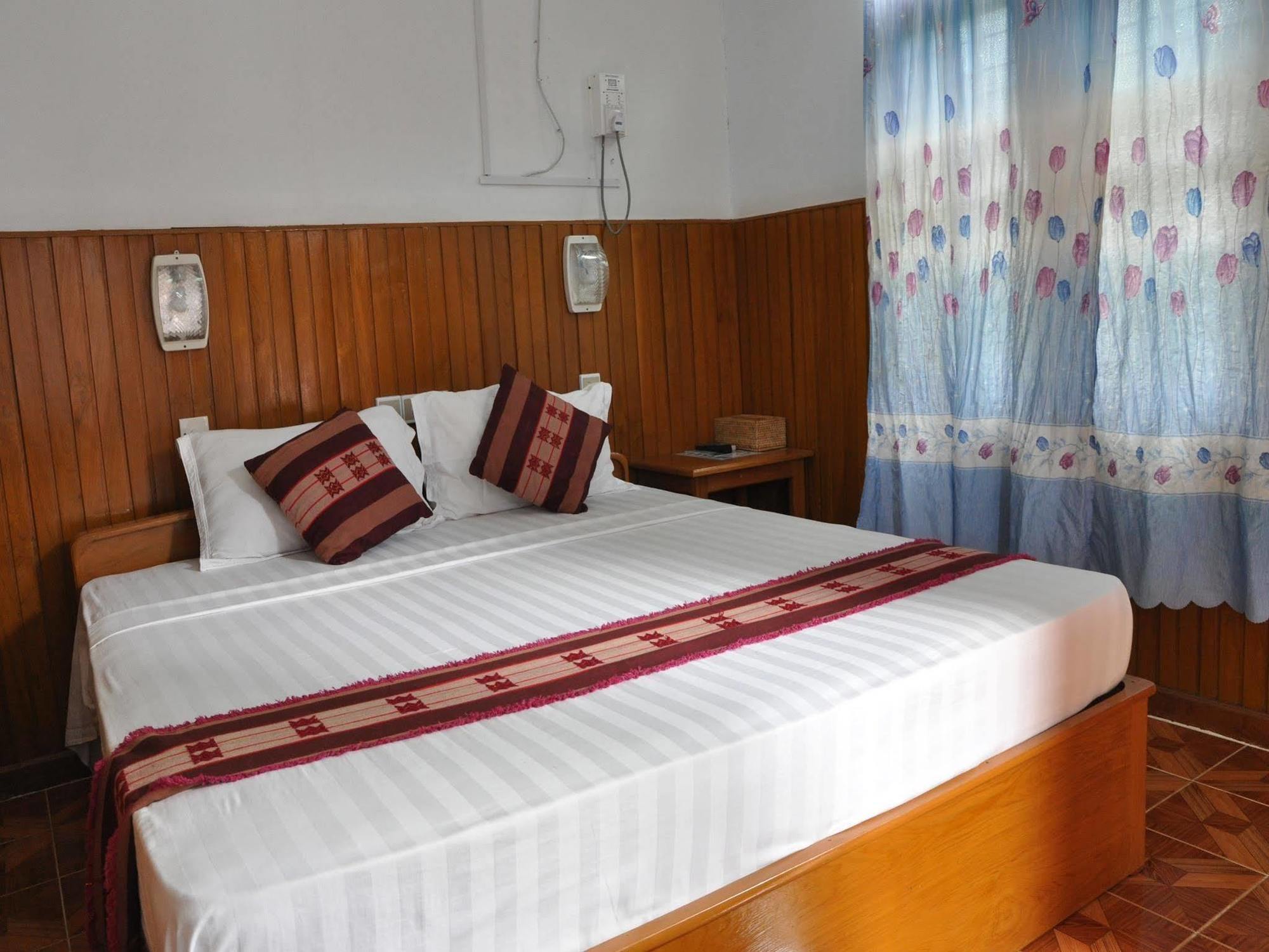 Saw Nyein San Guest House Nyoungoo Exterior foto