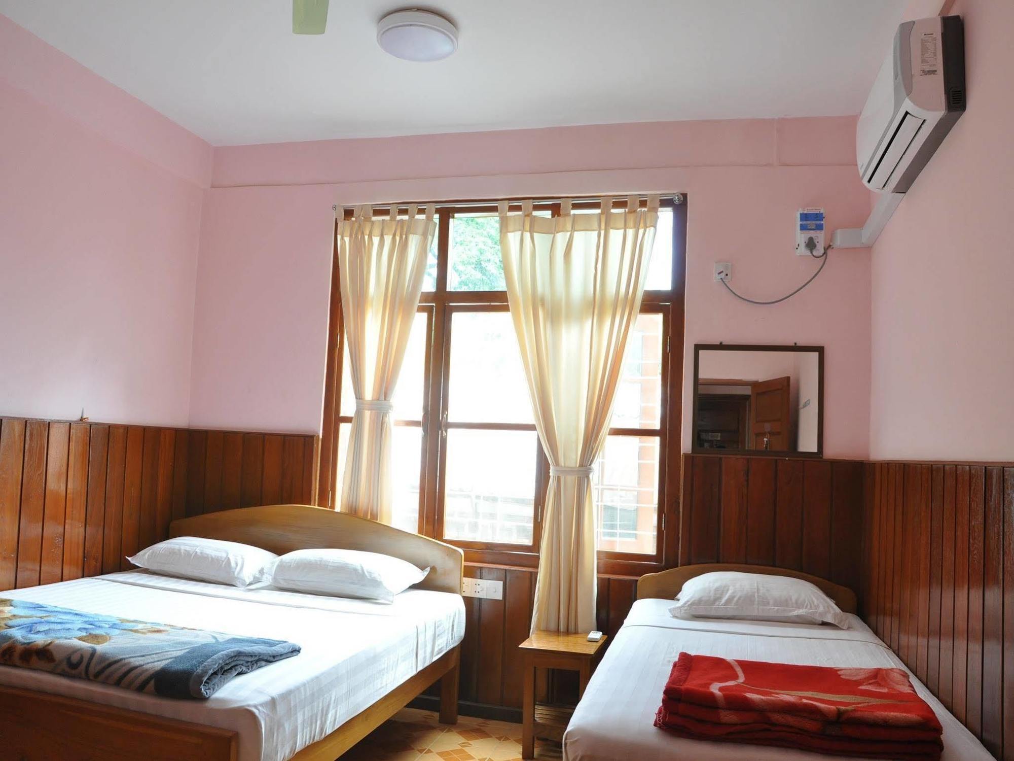 Saw Nyein San Guest House Nyoungoo Exterior foto